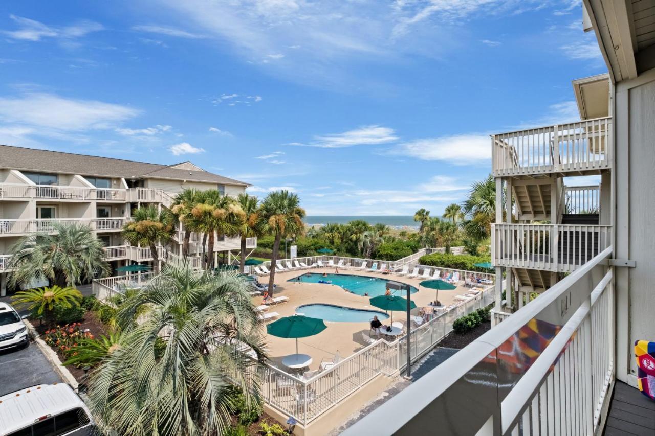 The Breakers #220 Beach Condo, Beautiful Ocean View At Coligny Beach, 4 N Forest Beach Drive Hilton Head, Walk To All Shops Restaurants, Renovated Jan 2024, Vacation Rental Hhi Llc هيلتون رئيس جزيرة المظهر الخارجي الصورة