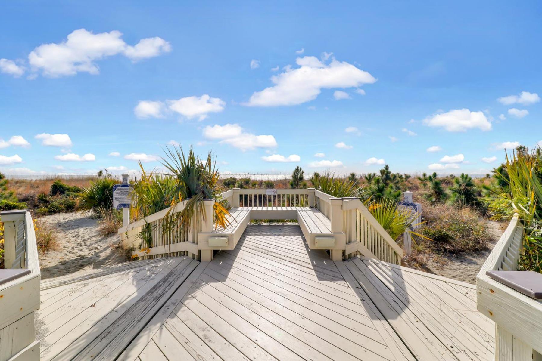 The Breakers #220 Beach Condo, Beautiful Ocean View At Coligny Beach, 4 N Forest Beach Drive Hilton Head, Walk To All Shops Restaurants, Renovated Jan 2024, Vacation Rental Hhi Llc هيلتون رئيس جزيرة المظهر الخارجي الصورة