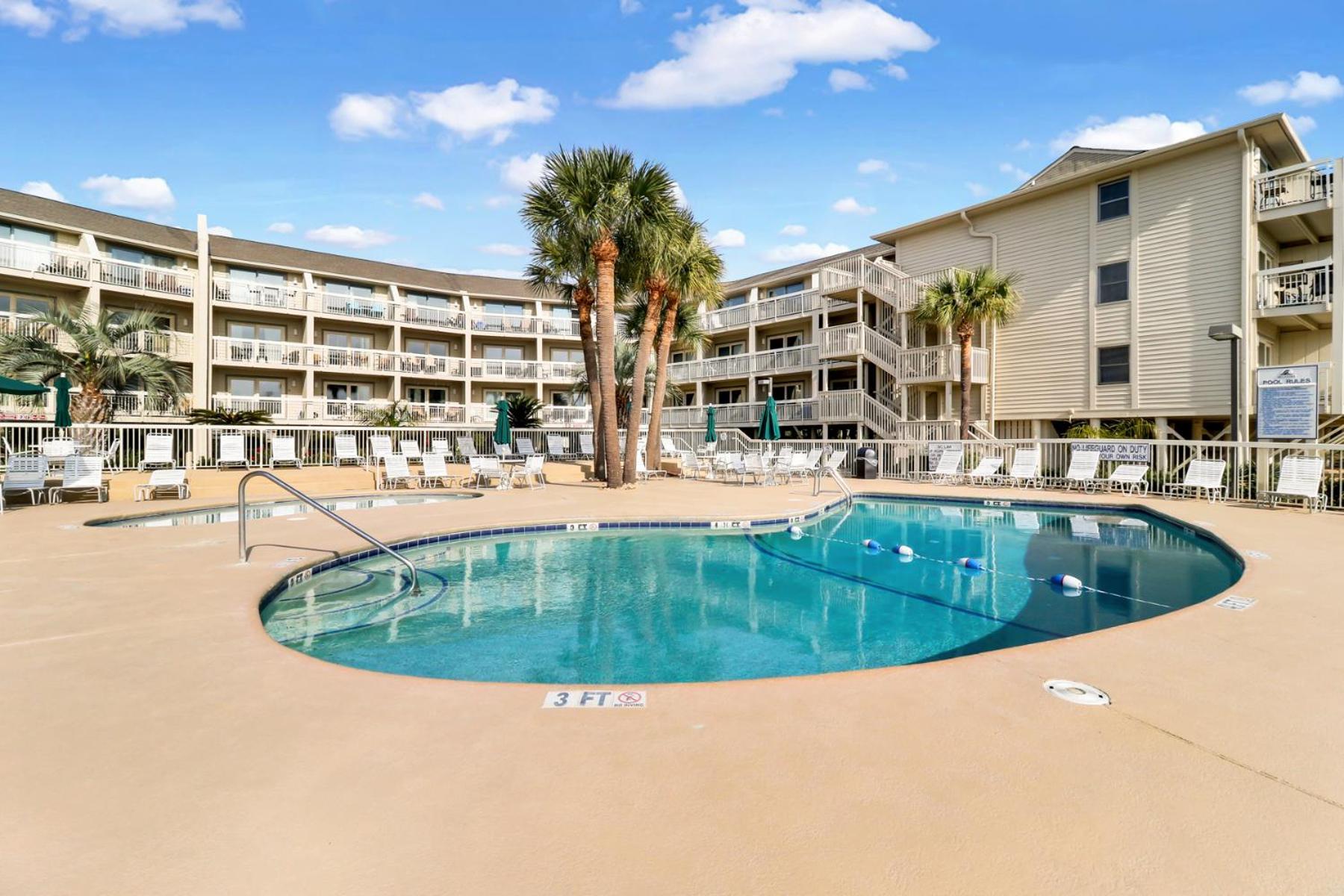 The Breakers #220 Beach Condo, Beautiful Ocean View At Coligny Beach, 4 N Forest Beach Drive Hilton Head, Walk To All Shops Restaurants, Renovated Jan 2024, Vacation Rental Hhi Llc هيلتون رئيس جزيرة المظهر الخارجي الصورة