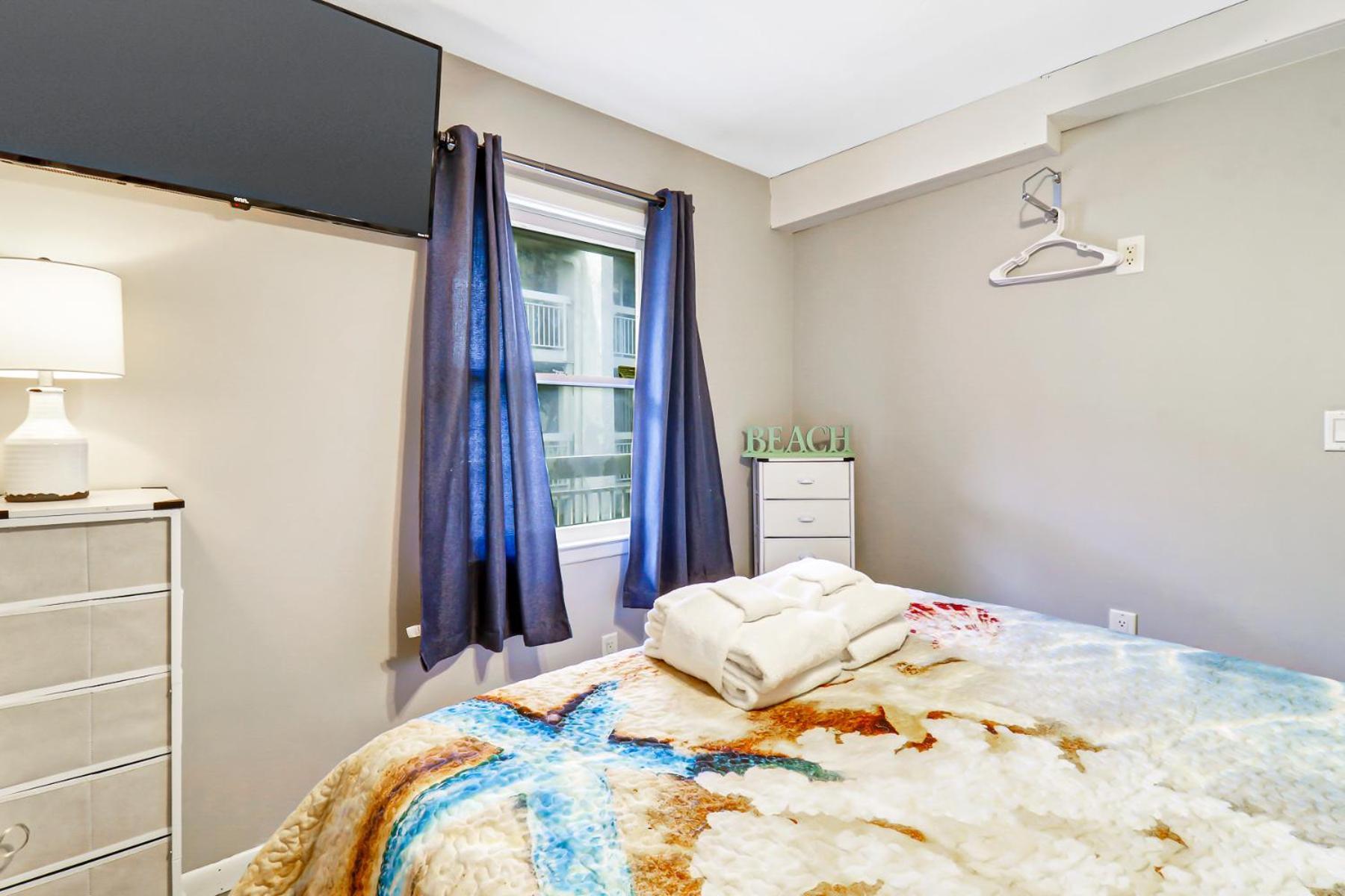 The Breakers #220 Beach Condo, Beautiful Ocean View At Coligny Beach, 4 N Forest Beach Drive Hilton Head, Walk To All Shops Restaurants, Renovated Jan 2024, Vacation Rental Hhi Llc هيلتون رئيس جزيرة المظهر الخارجي الصورة