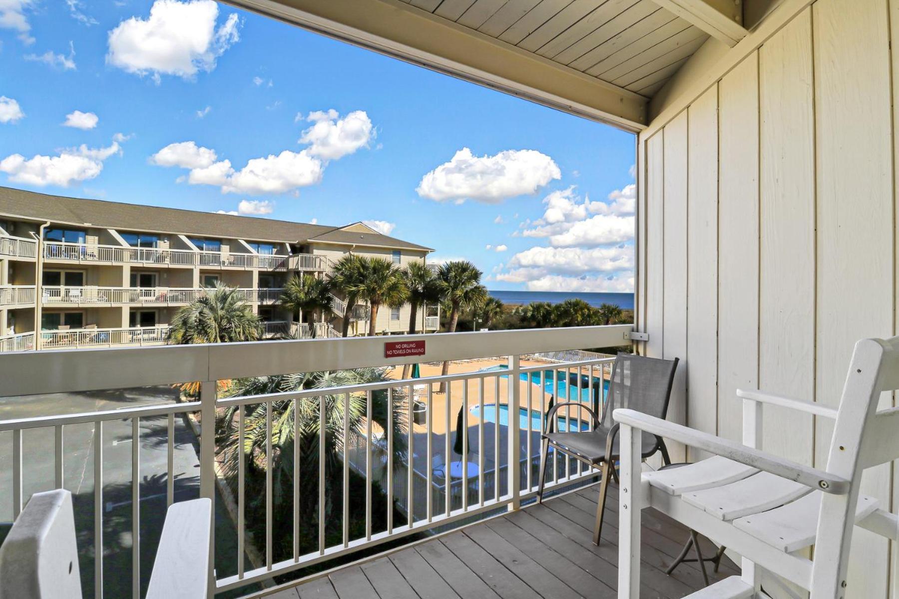 The Breakers #220 Beach Condo, Beautiful Ocean View At Coligny Beach, 4 N Forest Beach Drive Hilton Head, Walk To All Shops Restaurants, Renovated Jan 2024, Vacation Rental Hhi Llc هيلتون رئيس جزيرة المظهر الخارجي الصورة