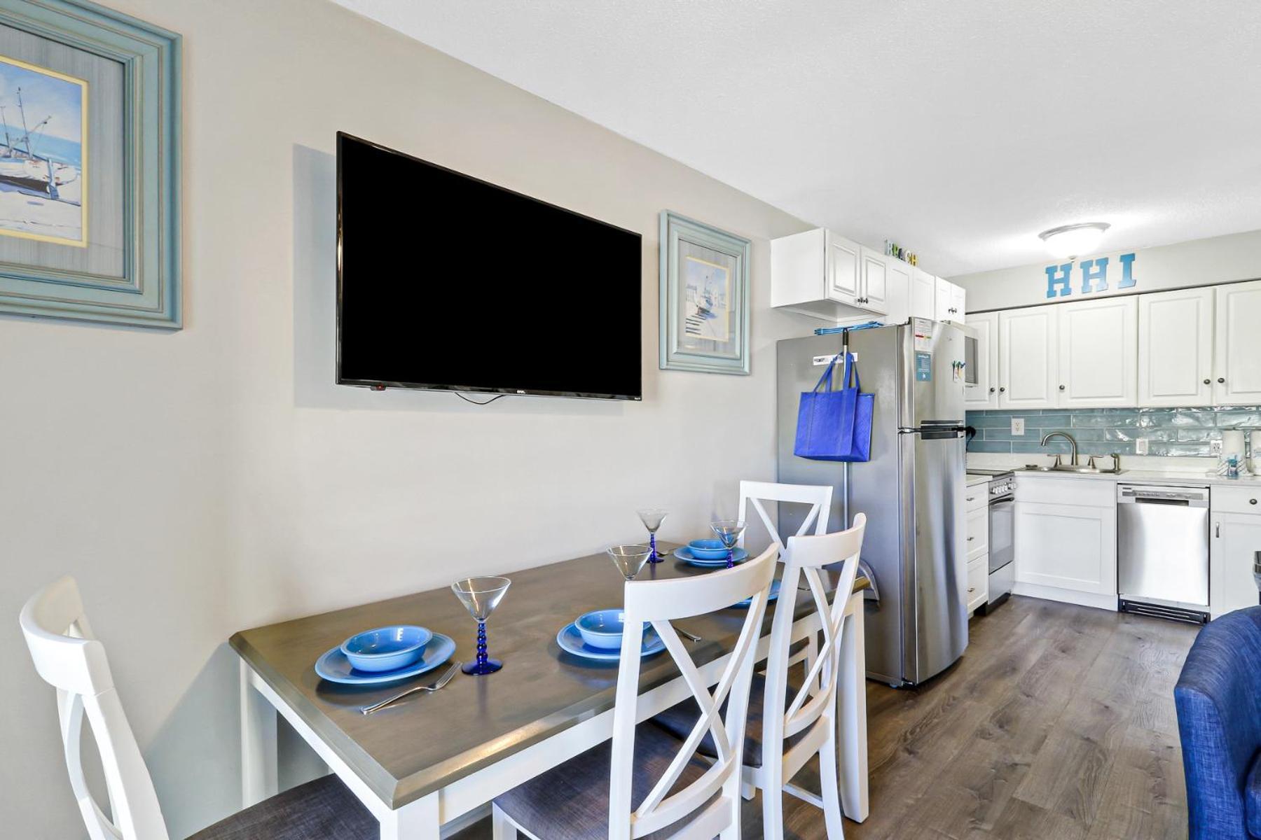 The Breakers #220 Beach Condo, Beautiful Ocean View At Coligny Beach, 4 N Forest Beach Drive Hilton Head, Walk To All Shops Restaurants, Renovated Jan 2024, Vacation Rental Hhi Llc هيلتون رئيس جزيرة المظهر الخارجي الصورة