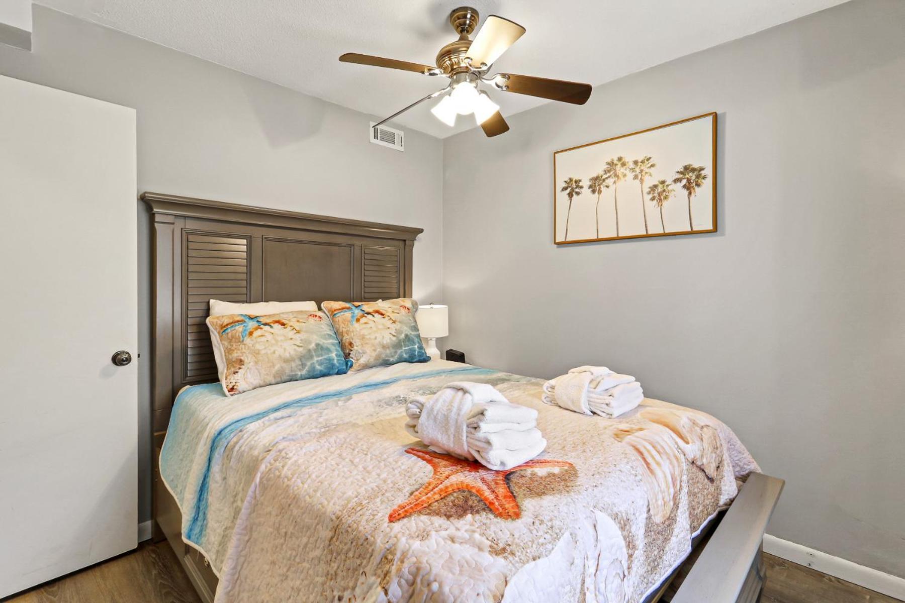 The Breakers #220 Beach Condo, Beautiful Ocean View At Coligny Beach, 4 N Forest Beach Drive Hilton Head, Walk To All Shops Restaurants, Renovated Jan 2024, Vacation Rental Hhi Llc هيلتون رئيس جزيرة المظهر الخارجي الصورة